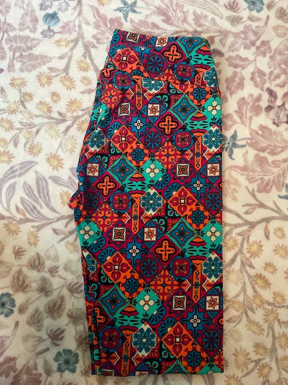 LuLaRoe Teal, Orange & Fuchsia Floral Mosaic Leggings One Size NWOT Cottagecore - Picture 2 of 3